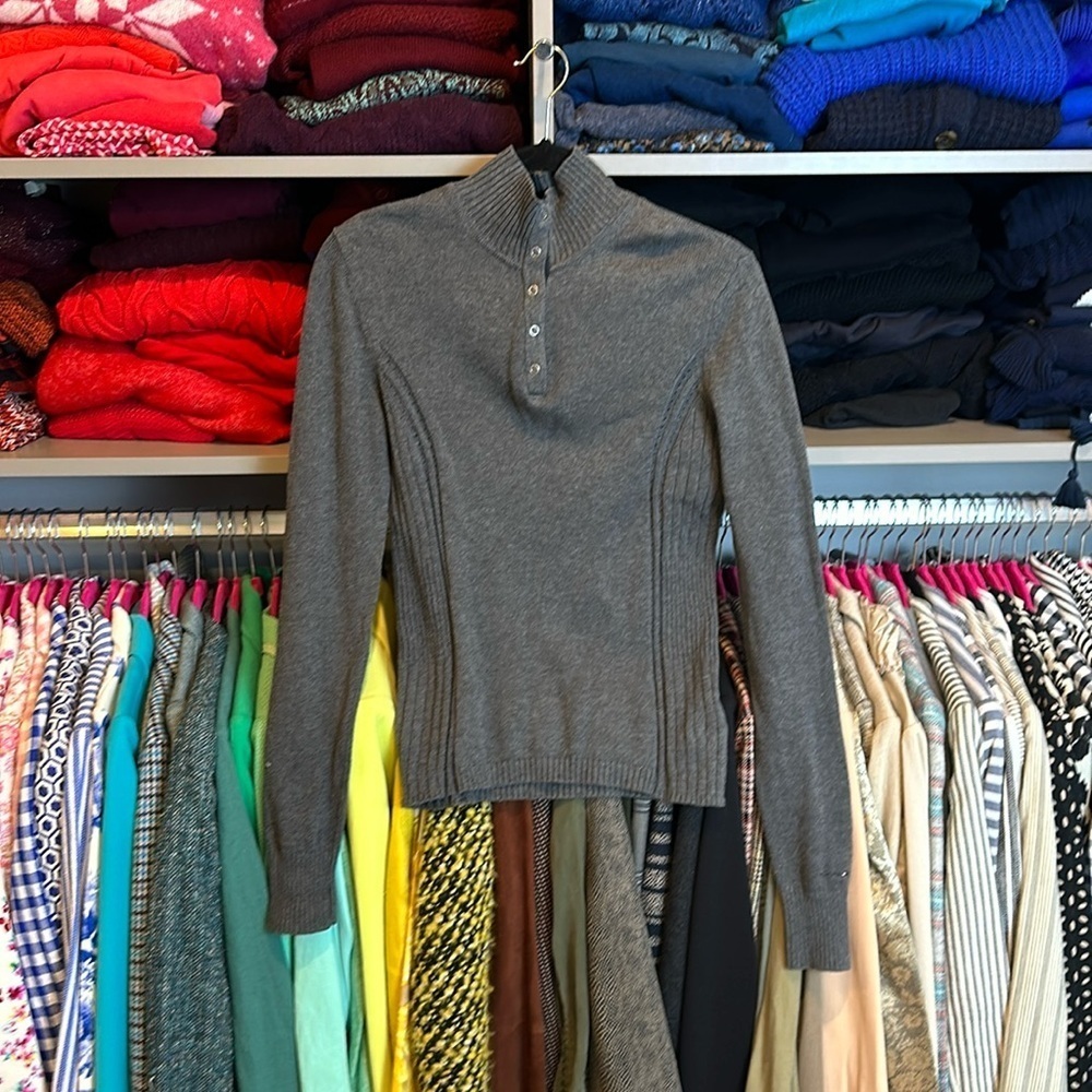 Tommy Hilfiger gray mock neckk long sleeve sweater size S​